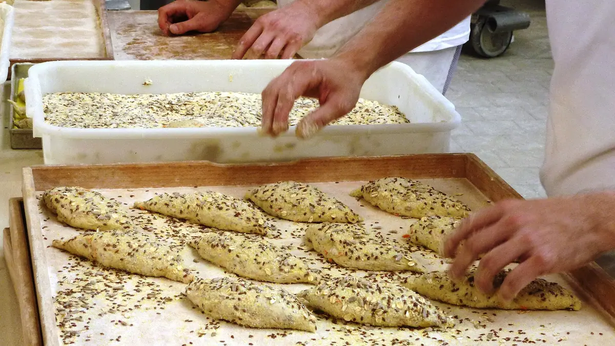 Hoxton Bakehouse – artisan bakery in Bishop's Waltham town centre